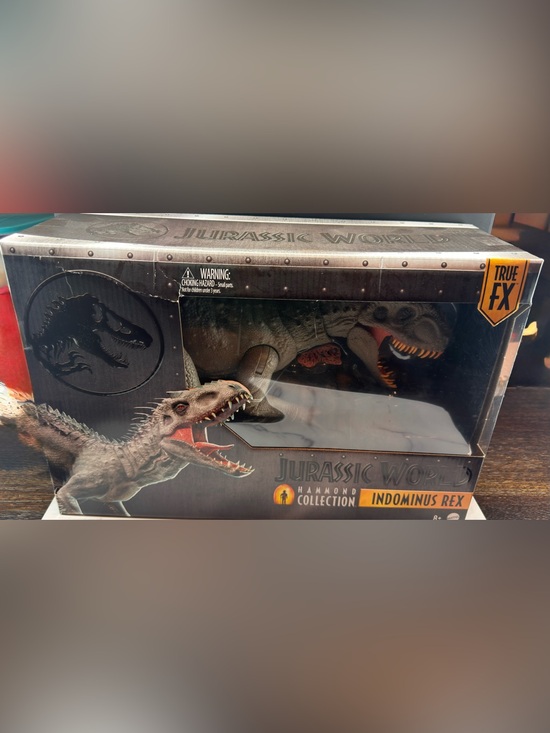 Jurassic Park Other - Hammond Collection Indominus Rex Figure - Gray